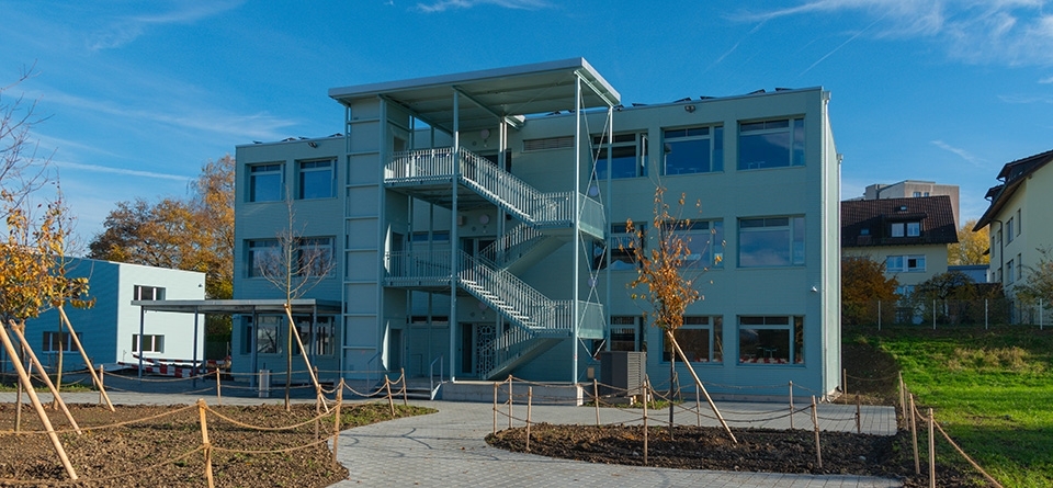 Neubau Schulhaus-Provisorium Stelzenacher