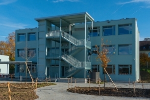Neubau Schulhaus-Provisorium Stelzenacher